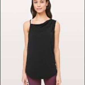 Lululemon Dare to Drop black asymmetric twist knot back tank top EUC Sz 4